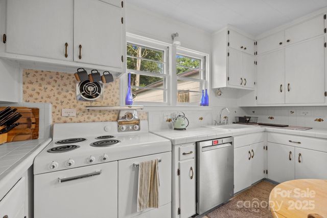 133 Lawson Street, Hot Springs, NC 28743