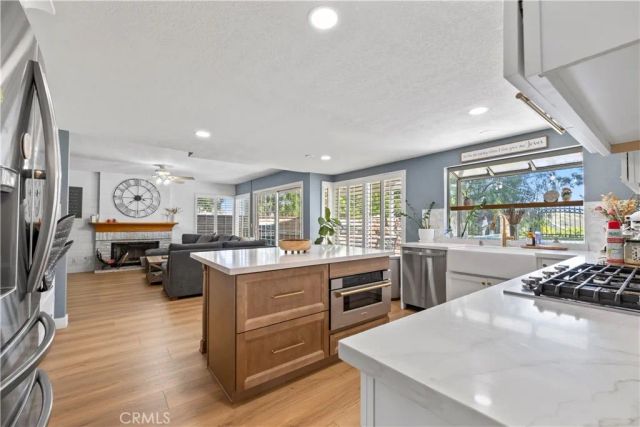 22120 Grovepark, Saugus, CA 91350