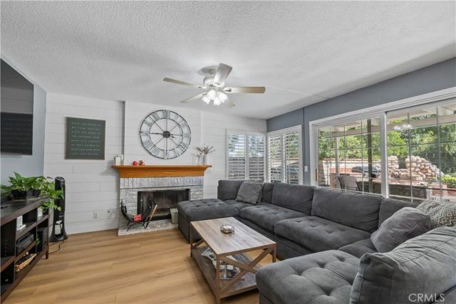 22120 Grovepark, Saugus, CA 91350