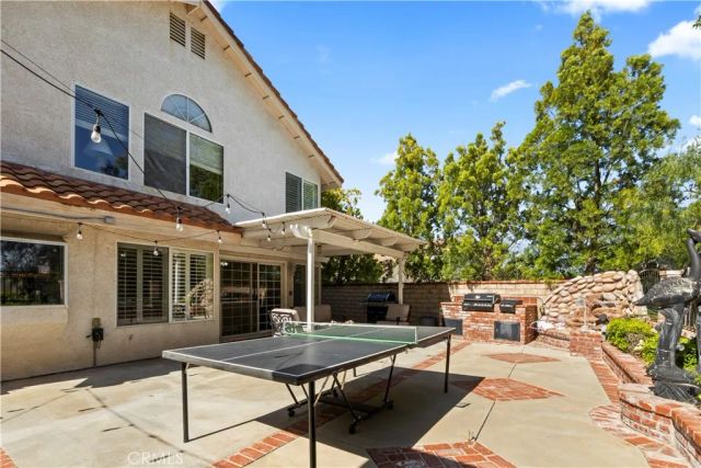 22120 Grovepark, Saugus, CA 91350
