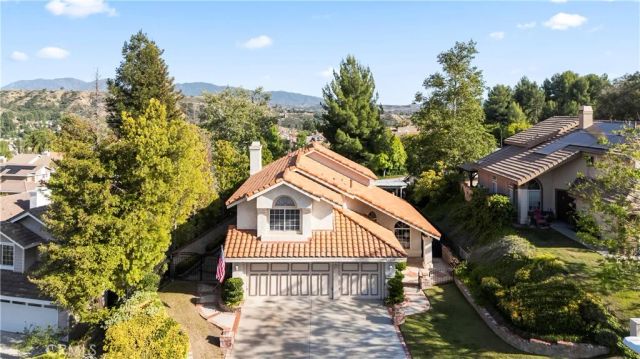 22120 Grovepark, Saugus, CA 91350