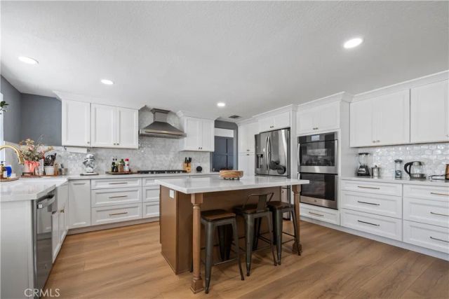 22120 Grovepark, Saugus, CA 91350