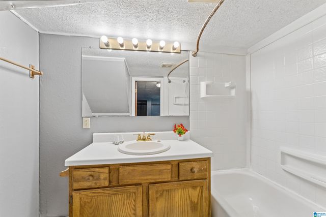 405 BLACKMON CIRCLE, Adamsville, AL 35005