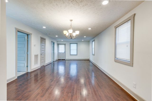 1018 Clemmons St, Nashville, TN 37210