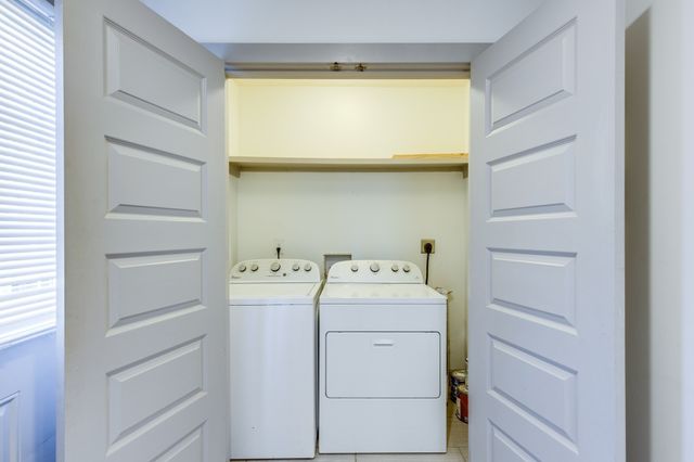 1018 Clemmons St, Nashville, TN 37210