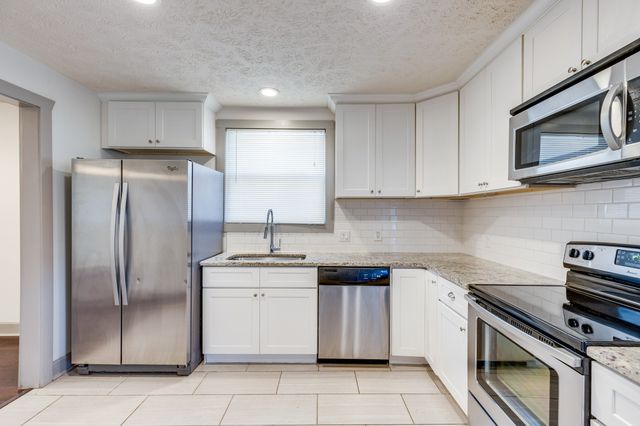 1018 Clemmons St, Nashville, TN 37210