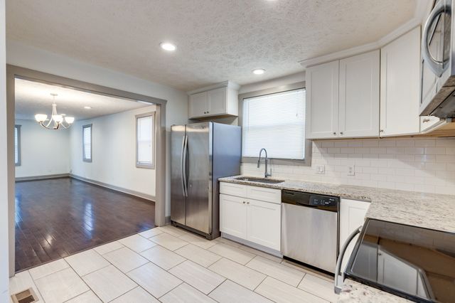 1018 Clemmons St, Nashville, TN 37210