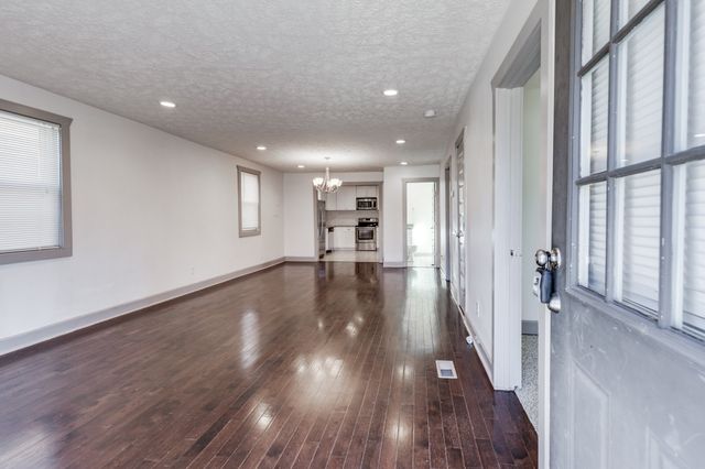 1018 Clemmons St, Nashville, TN 37210