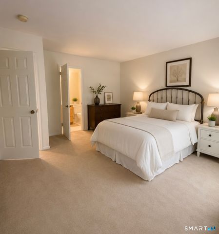68 Foxbridge Village, Branford, CT 06405