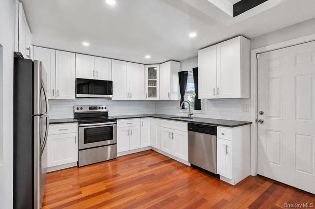 573 Miller Avenue, Freeport, NY 11520