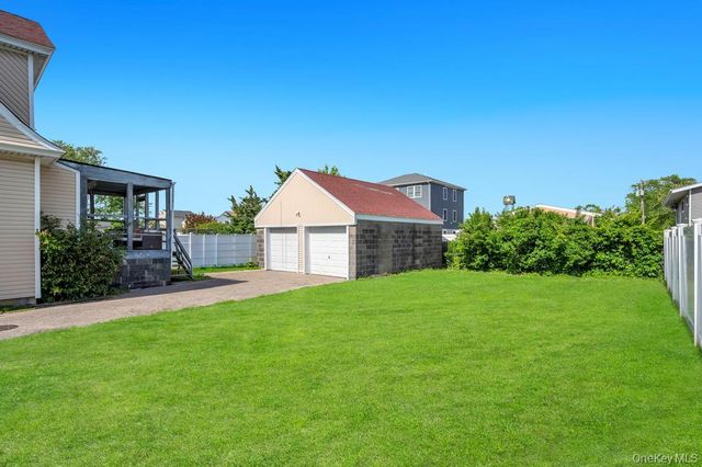 573 Miller Avenue, Freeport, NY 11520