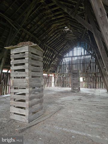 RED BARN LN, Linden, VA 22642