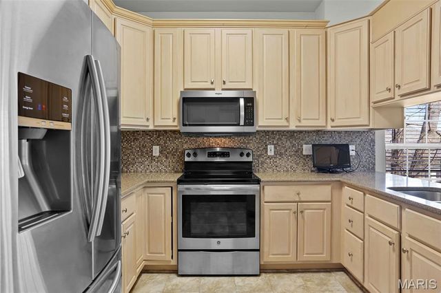 1104 Boars Head Court, Lake St Louis, MO 63367