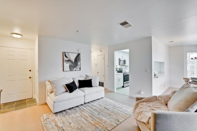 2709 2709 Oak Rd G, Walnut Creek, CA 94597