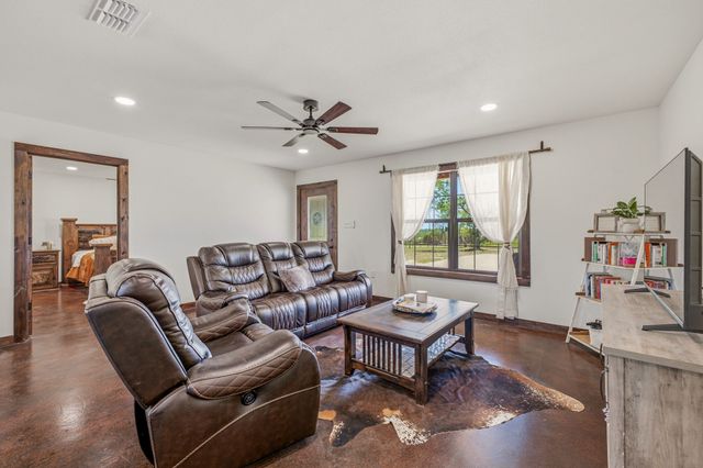 7414 Boswell Court, Lipan, TX 76462