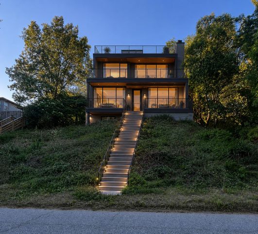 8724 Oak Avenue, Gary, IN 46403