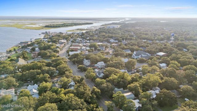 950 Hankinsville Road, Southport, NC 28461