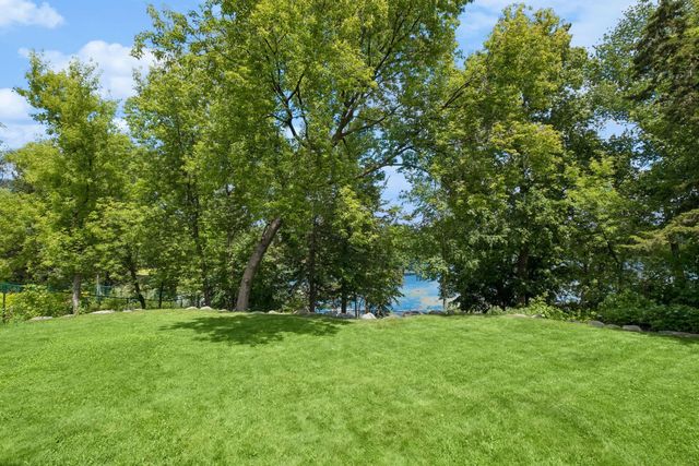 7966 Island Road, Eden Prairie, MN 55347