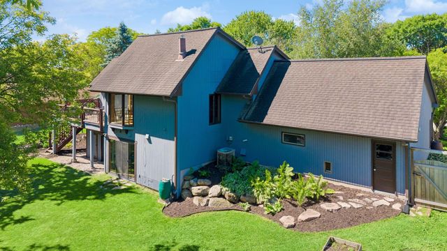 7966 Island Road, Eden Prairie, MN 55347