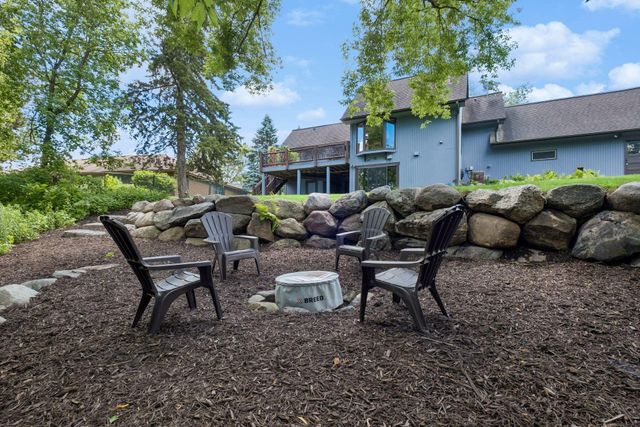 7966 Island Road, Eden Prairie, MN 55347