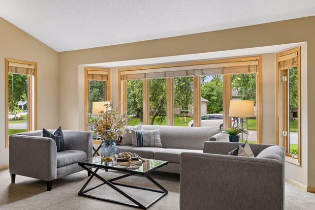 7966 Island Road, Eden Prairie, MN 55347