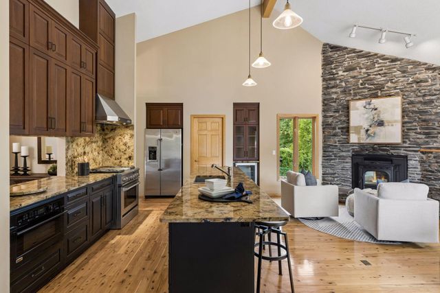 7966 Island Road, Eden Prairie, MN 55347