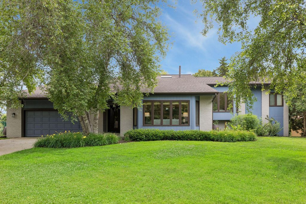 7966 Island Road, Eden Prairie, MN 55347