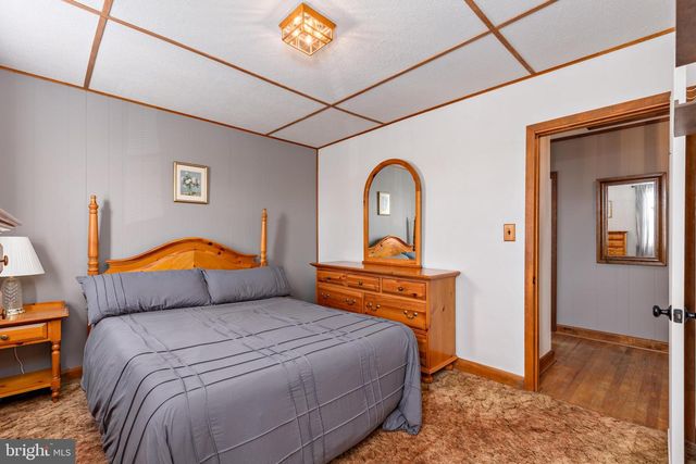 1654 MANOR RD, Baltimore, MD 21222