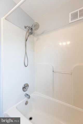 1654 MANOR RD, Baltimore, MD 21222