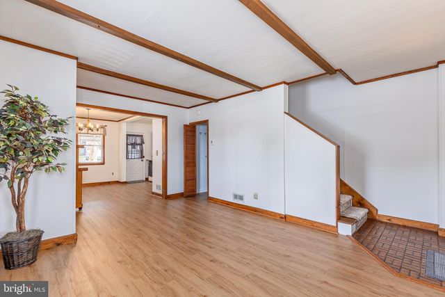 1654 MANOR RD, Baltimore, MD 21222