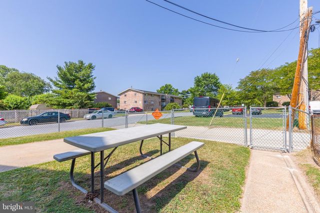1654 MANOR RD, Baltimore, MD 21222