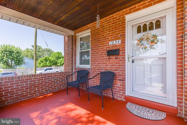 1654 MANOR RD, Baltimore, MD 21222