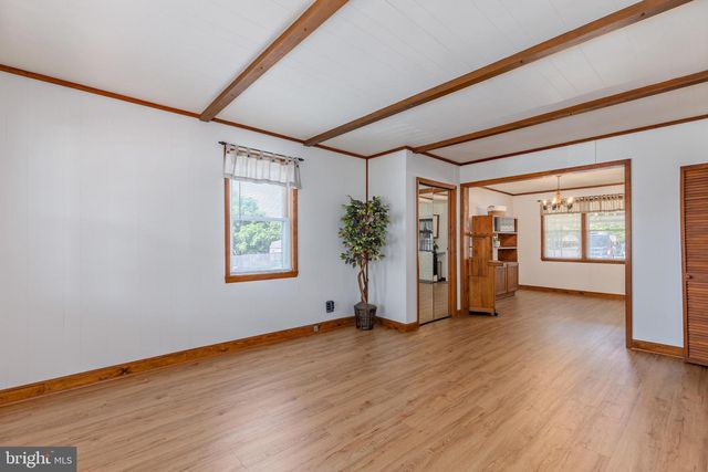 1654 MANOR RD, Baltimore, MD 21222