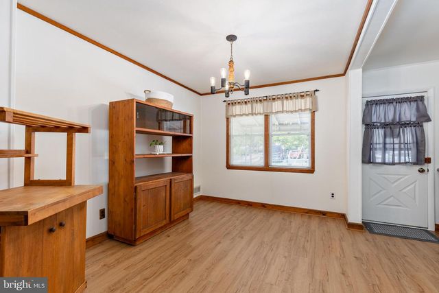 1654 MANOR RD, Baltimore, MD 21222