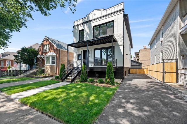 4848 W Eddy Street, Chicago, IL 60641
