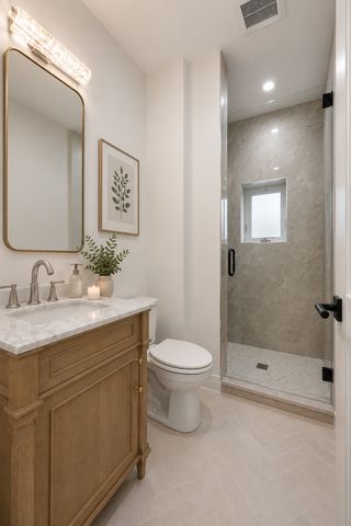 4848 W Eddy Street, Chicago, IL 60641