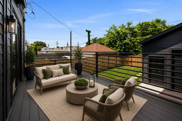 4848 W Eddy Street, Chicago, IL 60641