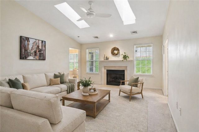 108 Merion Ct, Hempfield Twp, PA 15601