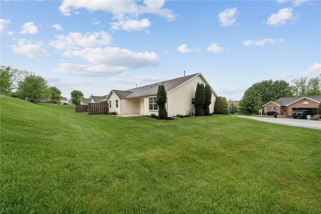 108 Merion Ct, Hempfield Twp, PA 15601