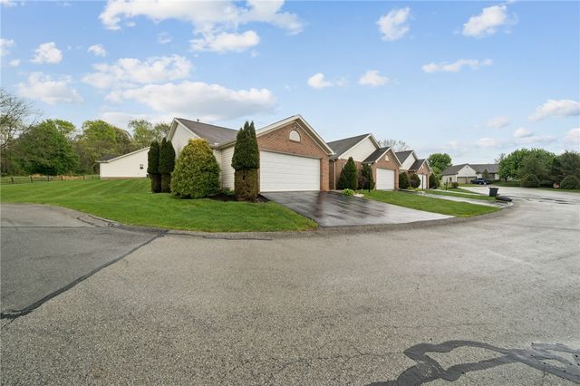 108 Merion Ct, Hempfield Twp, PA 15601
