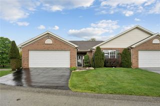 108 Merion Ct, Hempfield Twp, PA 15601