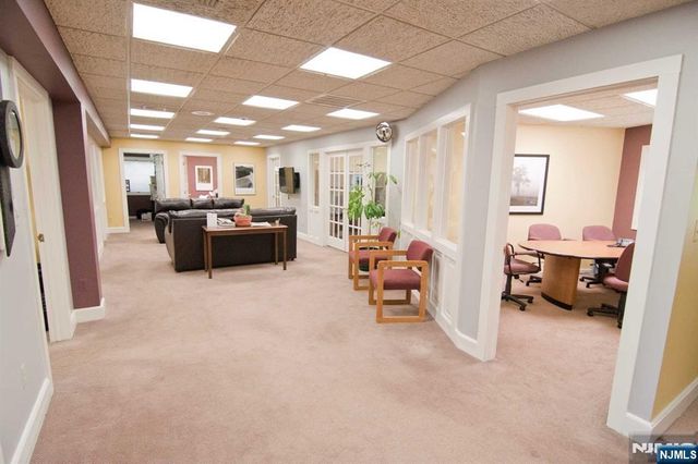 955 Lincoln Avenue, Glen Rock, NJ 07452