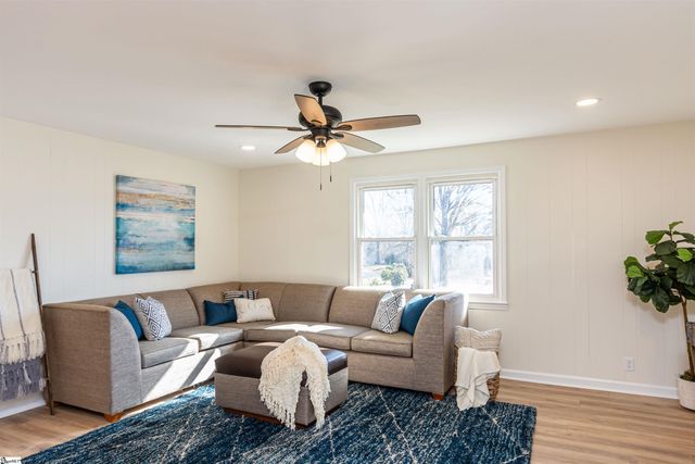 115 Bentwood Drive, Piedmont, SC 29673