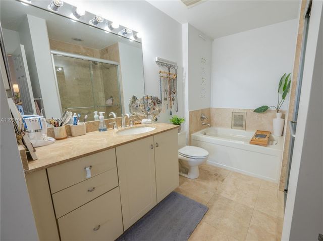 3232 SW 22nd Ter 607, Miami, FL 33145