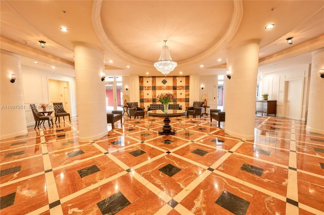 3232 SW 22nd Ter 607, Miami, FL 33145