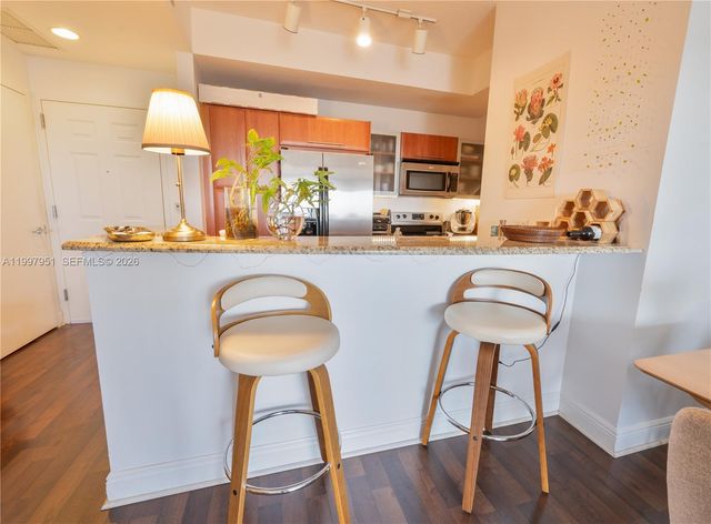 3232 SW 22nd Ter 607, Miami, FL 33145