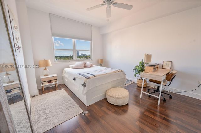 3232 SW 22nd Ter 607, Miami, FL 33145