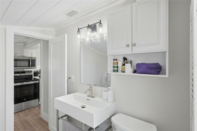 15424 2ND STREET E, Madeira Beach, FL 33708