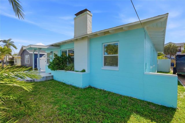 15424 2ND STREET E, Madeira Beach, FL 33708