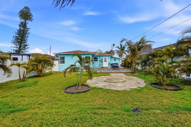 15424 2ND STREET E, Madeira Beach, FL 33708